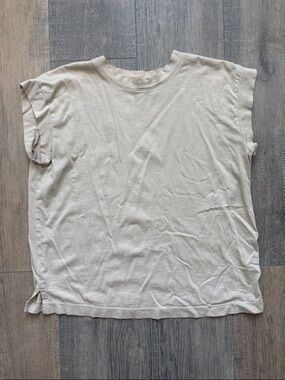 a new day Short Sleeve Tee in Light Beige